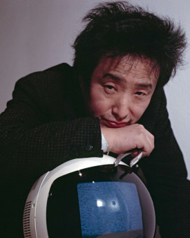 Loutka na zakázku podle fotky umělce Nam June Paika